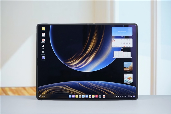 华为首款鸿蒙折叠屏电脑！MateBook Fold非凡大师图赏