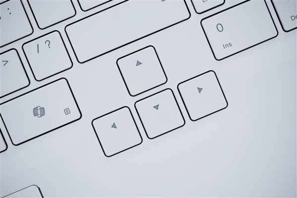 酷睿Ultra 9+RTX 5090双绝！机械革命耀世16 Ultra图赏