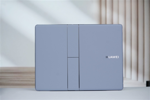 华为首款鸿蒙折叠屏电脑！MateBook Fold非凡大师图赏