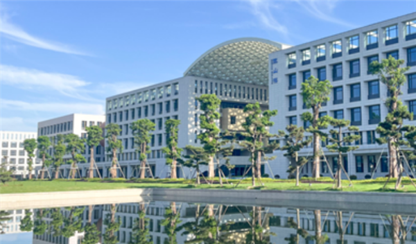 曹德旺：福耀科大首年8亿预算招50个学生 与斯坦福20亿美金效果一样