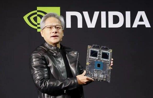 英伟达CEO黄仁勋：无论有没有美国芯片 中国AI都将继续发展