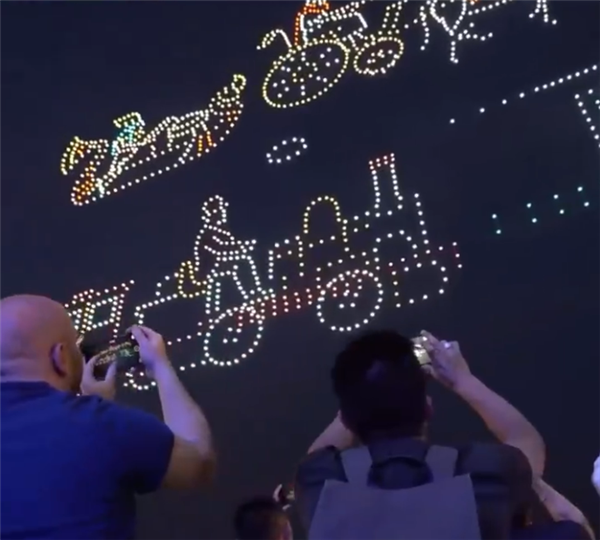 携程梁建章催生卷上天：用4000架无人机复刻人口大国兴衰