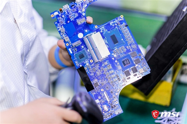 微星笔记本昆山工厂行：27.2万平米最大！自动化程度令人惊叹