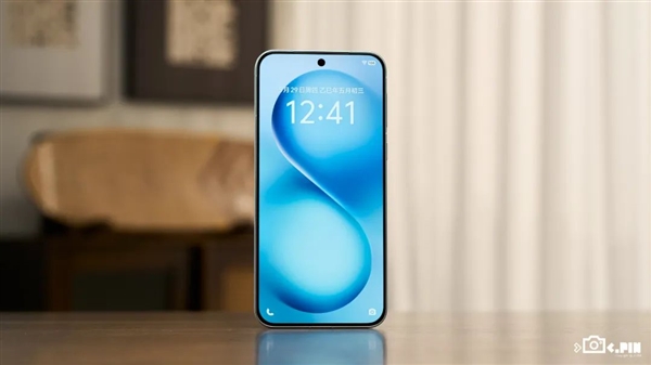 续航拍照全拉满就算了 还搞胶片氛围感 vivo太懂年轻人了