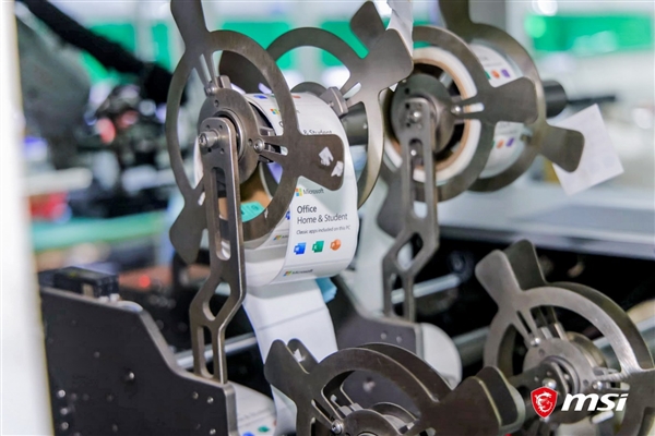 微星笔记本昆山工厂行：27.2万平米最大！自动化程度令人惊叹