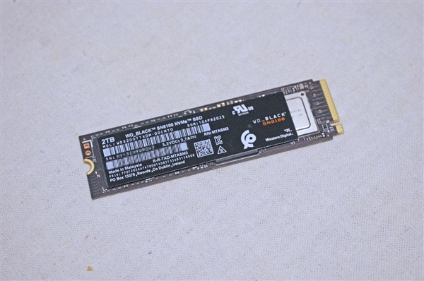 【众测】极致性能 只为最佳体验！WD_BLACK SN8100 2B SSD评测