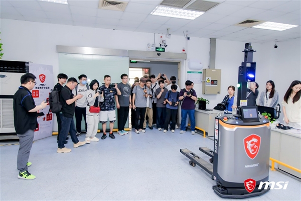 微星笔记本昆山工厂行：27.2万平米最大！自动化程度令人惊叹