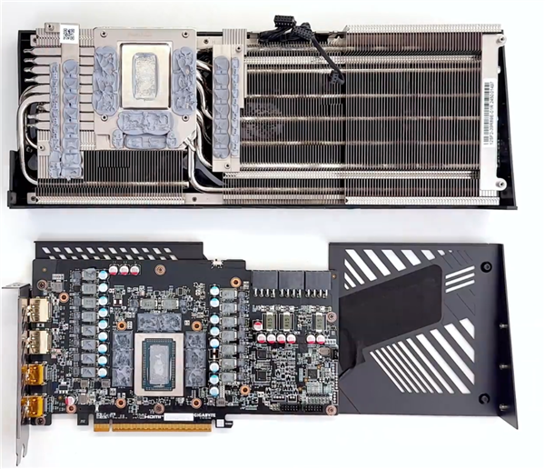 RX 9070 XT用导热垫替换凝胶：显存温度直降7度！