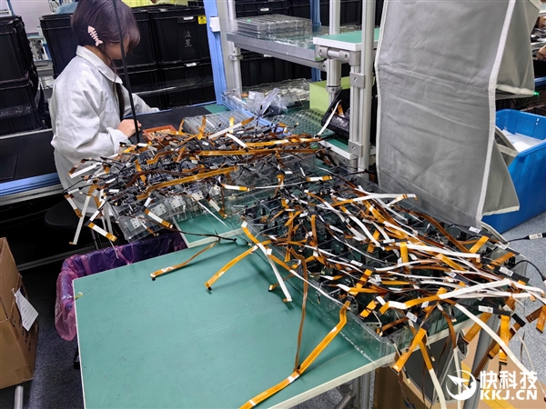 微星笔记本昆山工厂行：27.2万平米最大！自动化程度令人惊叹