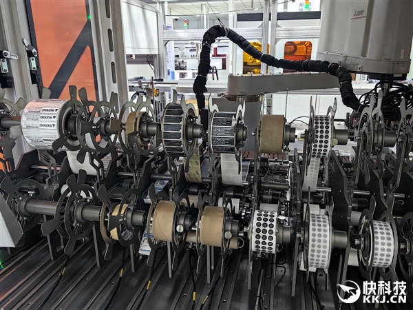 微星笔记本昆山工厂行：27.2万平米最大！自动化程度令人惊叹