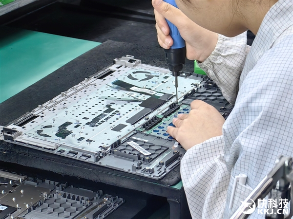 微星笔记本昆山工厂行：27.2万平米最大！自动化程度令人惊叹