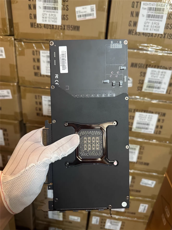 暴力涡轮风扇版RTX 5090现身国内：只要2.6万！还有3年质保