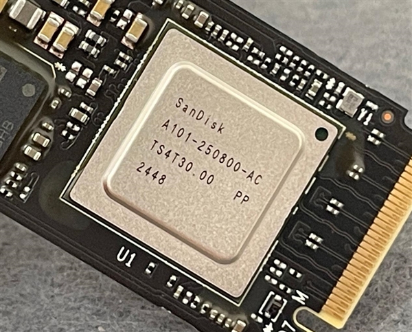 【众测】最强桌面PCIe5 .0 SSD！WD_BLACK SN8100 2TB评测：感受近15GB/s的恐怖速度