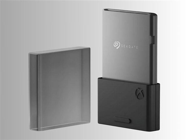 希捷新款4TB Xbox存储扩展卡：要价近3100元真不便宜！