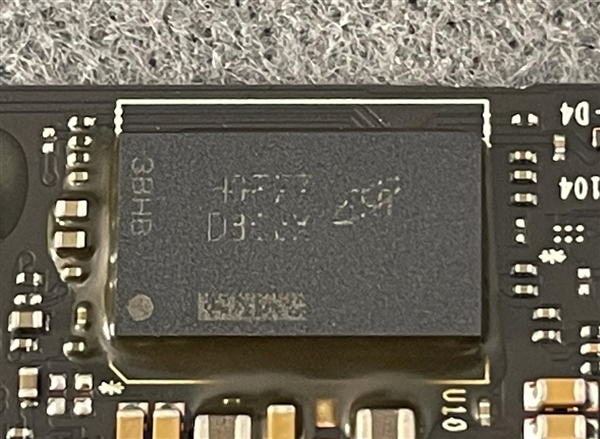 【众测】最强桌面PCIe5 .0 SSD！WD_BLACK SN8100 2TB评测：感受近15GB/s的恐怖速度