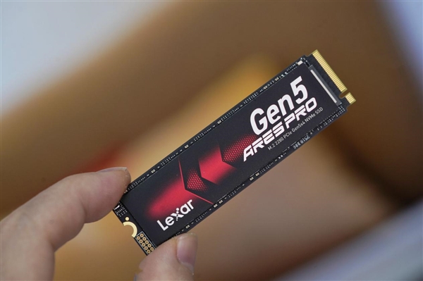 Gen5终极利器！雷克沙ARES PRO Gen5 SSD 4TB图赏