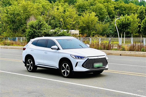 比亚迪李云飞：有些企业开发布会必拉踩别人 真是又坏又蠢