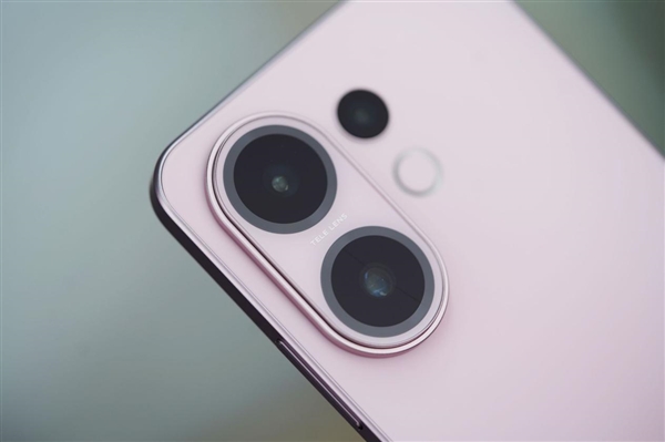 手感绝佳纯直屏！vivo S30桃桃粉图赏