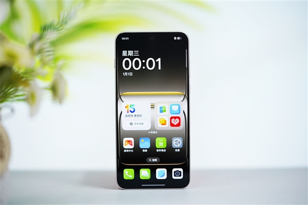 性能最强天玑手机！一加Ace 5至尊版图赏