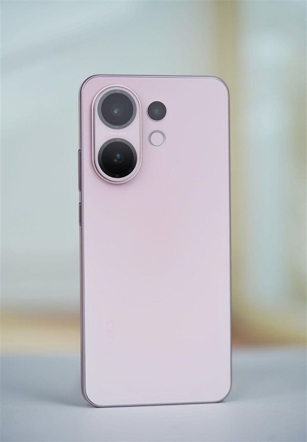 手感绝佳纯直屏！vivo S30桃桃粉图赏