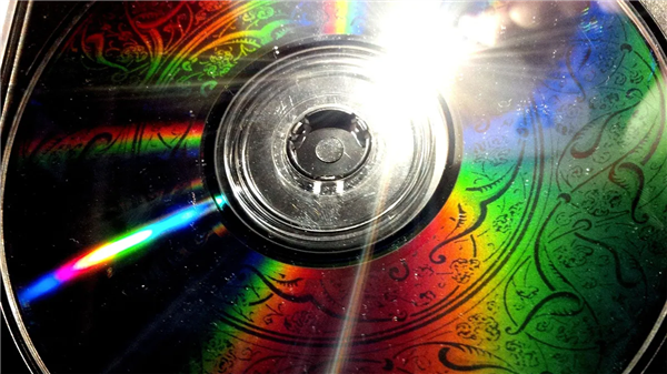 近20年历史项目重启：光盘秒变艺术品