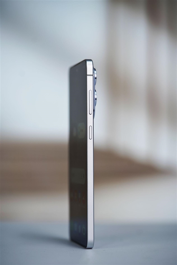 5.8mm超薄旗舰！三星Galaxy S25 Edge图赏