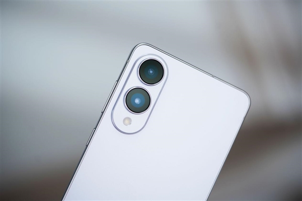 5.8mm超薄旗舰！三星Galaxy S25 Edge图赏