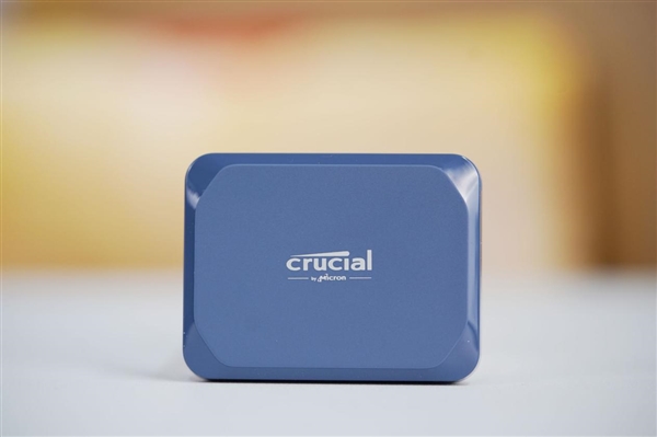 3米摔不坏！英睿达X10 Portable SSD图赏