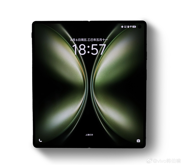 vivo X Fold5内外屏标配LTPO 8T：视效震撼