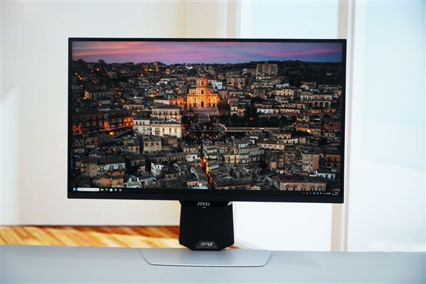 Mini LED屏/320Hz刷新率！微星MPG 274URDFW E16M显示器图赏