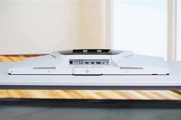 Mini LED屏/320Hz刷新率！微星MPG 274URDFW E16M显示器图赏