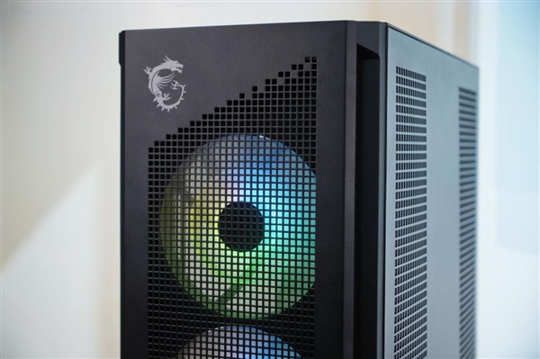 性能与颜值兼具！微星全家桶装机PC图赏