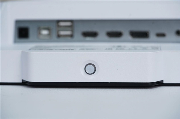 Mini LED屏/320Hz刷新率！微星MPG 274URDFW E16M显示器图赏