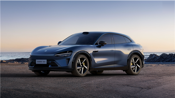 YU7外形被质疑抄袭 小米放设计稿称原创：专家放话百分之百不侵权