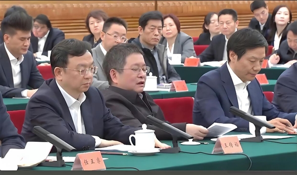 比曹德旺投资更多！中国“芯片首富”虞仁荣斥资300亿办大学获教育部批准