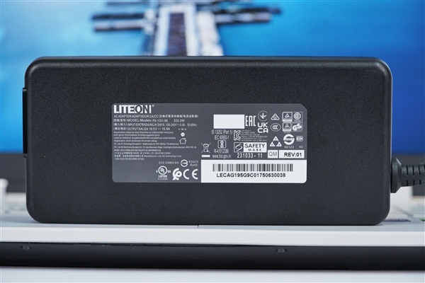 RTX 5080战神！七彩虹隐星G16 Pro笔记本图赏