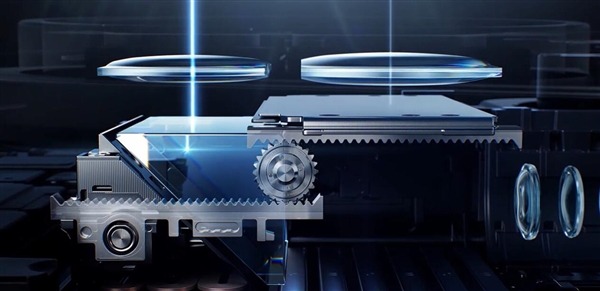 华为Pura 80 Ultra长焦无敌：清晰捕捉大飞机