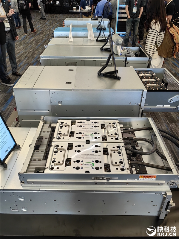 AMD MI350系列AI服务器真机展示：八卡2.3TB内存、每秒16亿亿次算力