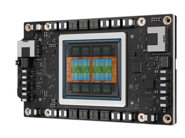 AMD MI350系列AI服务器真机展示：八卡2.3TB内存、每秒16亿亿次算力