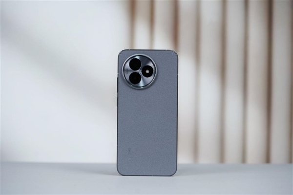 天玑9400+满血旗舰！Redmi K80至尊版图赏