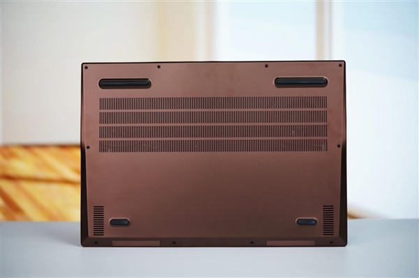 新一代六边形战士！七彩虹iGame M16 Origo图赏