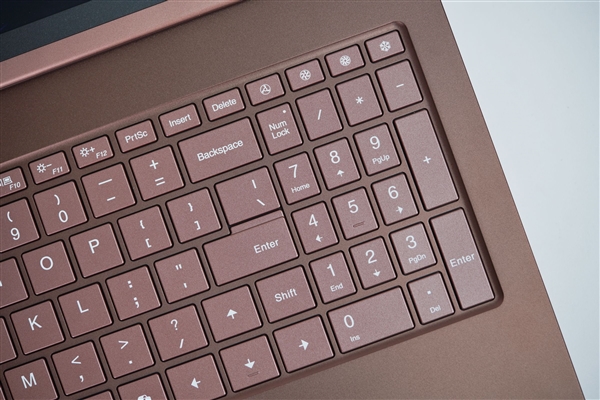 新一代六边形战士！七彩虹iGame M16 Origo图赏