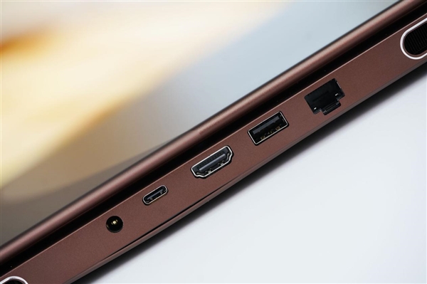 新一代六边形战士！七彩虹iGame M16 Origo图赏