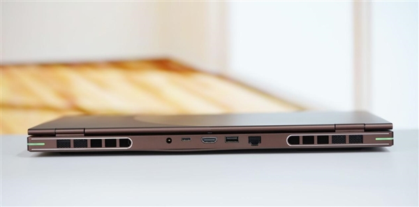 新一代六边形战士！七彩虹iGame M16 Origo图赏