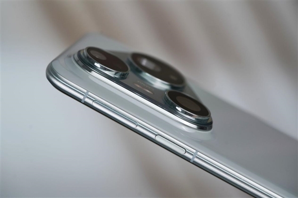 1英寸摄像头太夸张！华为Pura 80 Pro+釉青图赏