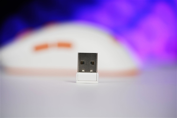 第一款自主可控高性能国产星闪鼠标！攀升炎橙星闪鼠标图赏