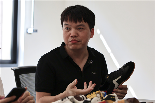 很会做生意的晋商、闽商和温商 正在拼多多上玩很新的东西