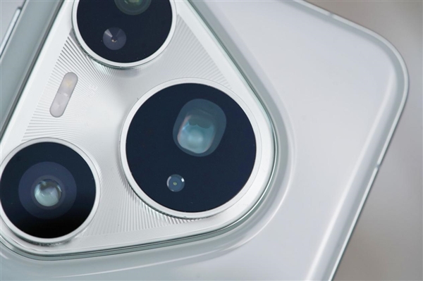 1英寸摄像头太夸张！华为Pura 80 Pro+釉青图赏