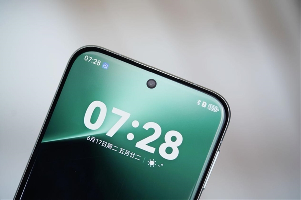 1英寸摄像头太夸张！华为Pura 80 Pro+釉青图赏