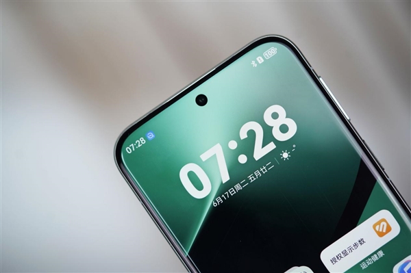 1英寸摄像头太夸张！华为Pura 80 Pro+釉青图赏